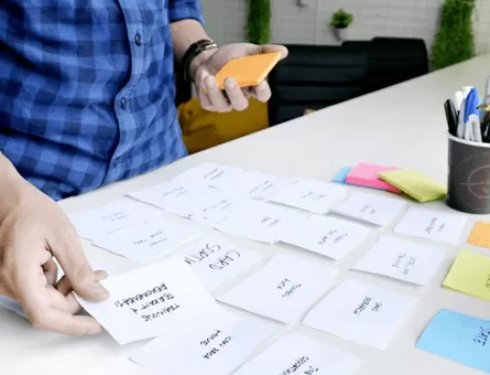 Marca con nombre poderoso y estratégico